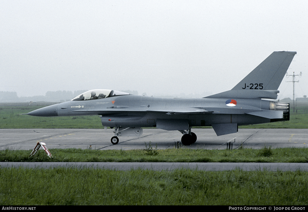 Aircraft Photo of J-225 | General Dynamics F-16A Fighting Falcon | Netherlands - Air Force | AirHistory.net #59702