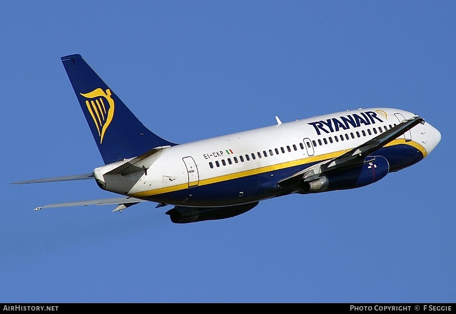 Aircraft Photo of EI-CKP | Boeing 737-2K2/Adv | Ryanair | AirHistory.net #59728