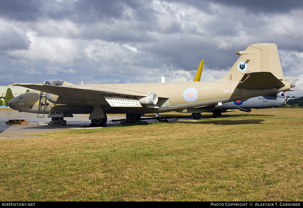 Aircraft Photo of XH135 | English Electric Canberra PR9 | UK - Air Force | AirHistory.net #59797