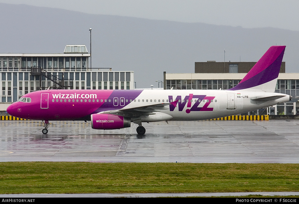 Aircraft Photo of HA-LPB | Airbus A320-232 | Wizz Air | AirHistory.net #59838
