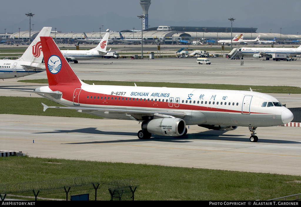 Aircraft Photo of B-6257 | Airbus A320-232 | Sichuan Airlines | AirHistory.net #59879