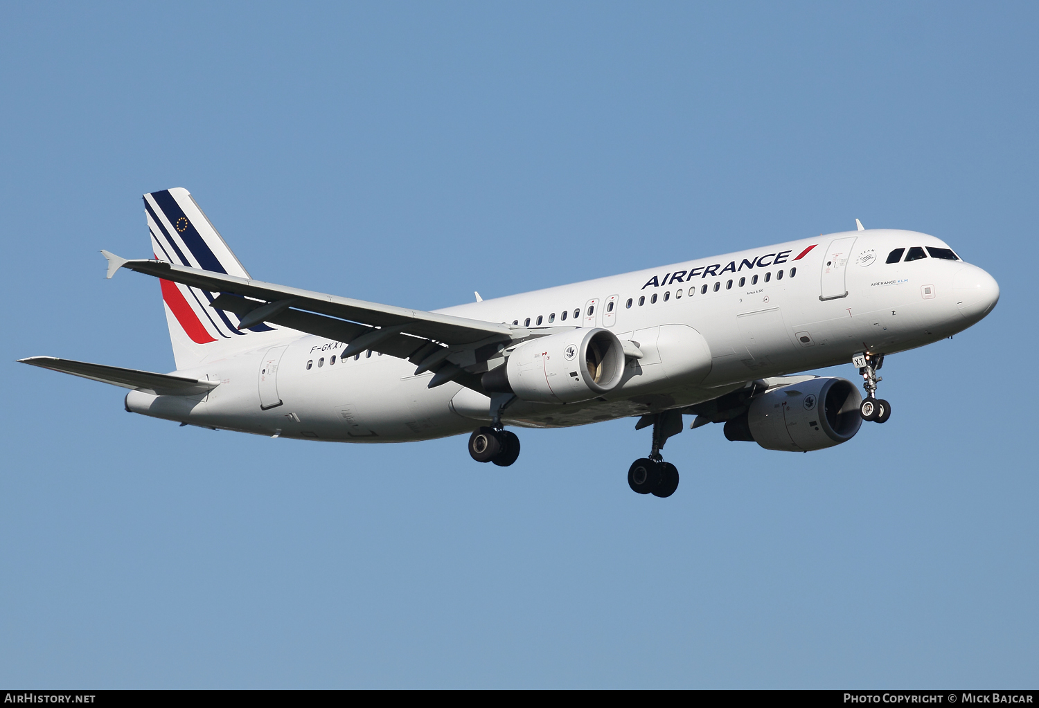 Aircraft Photo of F-GKXT | Airbus A320-214 | Air France | AirHistory.net #60124
