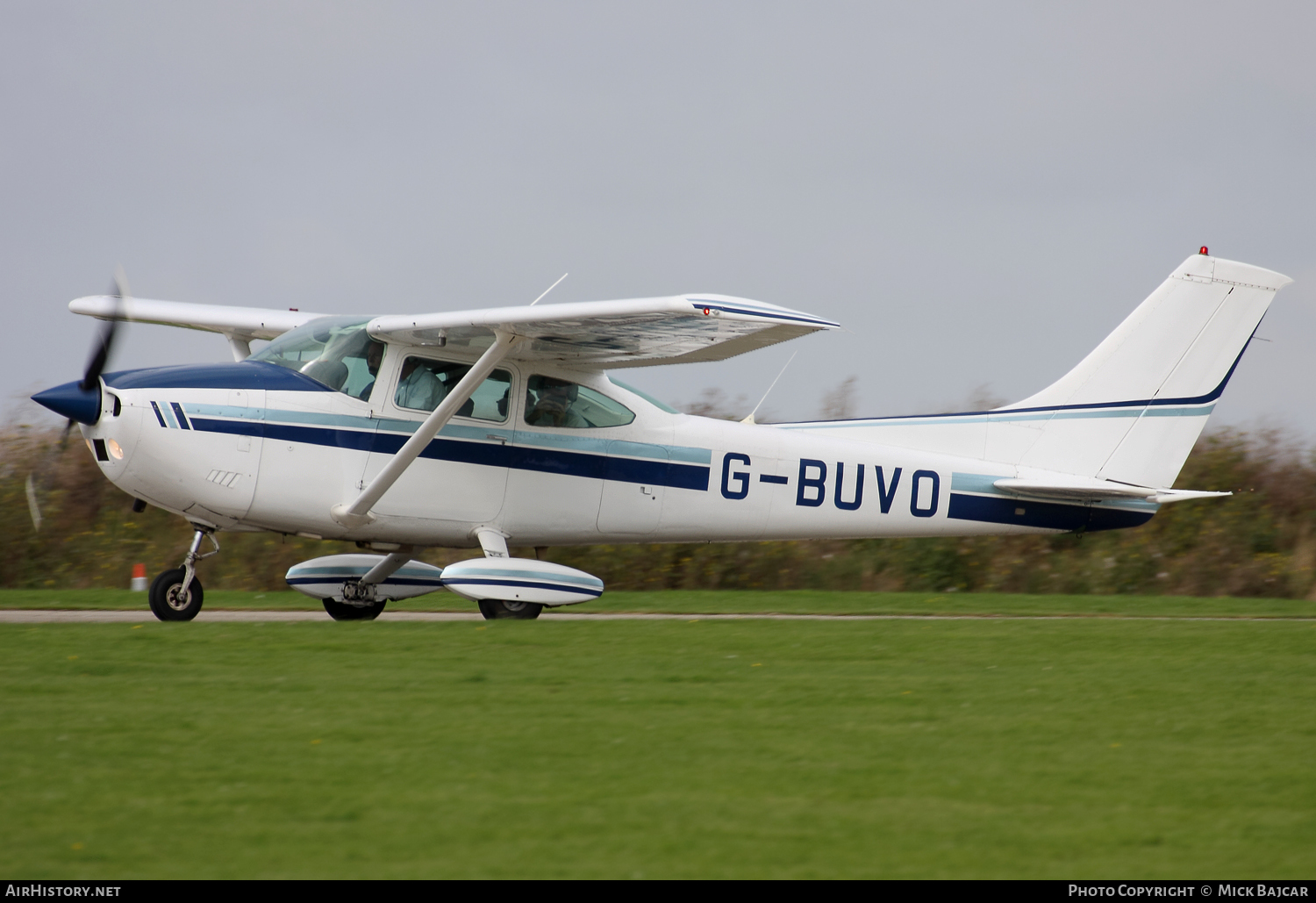 Aircraft Photo of G-BUVO | Reims F182P Skylane | AirHistory.net #60175