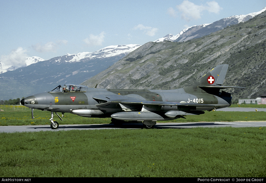 Aircraft Photo of J-4015 | Hawker Hunter F58 | Switzerland - Air Force | AirHistory.net #60183