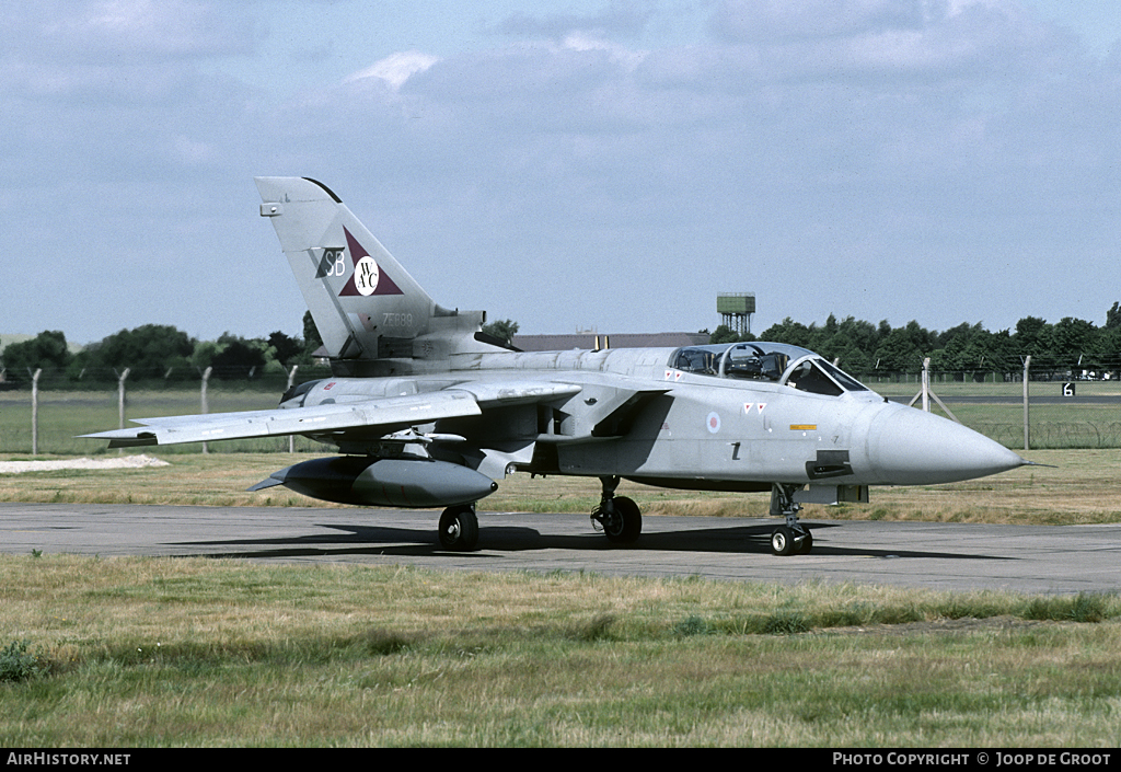 Aircraft Photo of ZE889 | Panavia Tornado F3 | UK - Air Force | AirHistory.net #60319