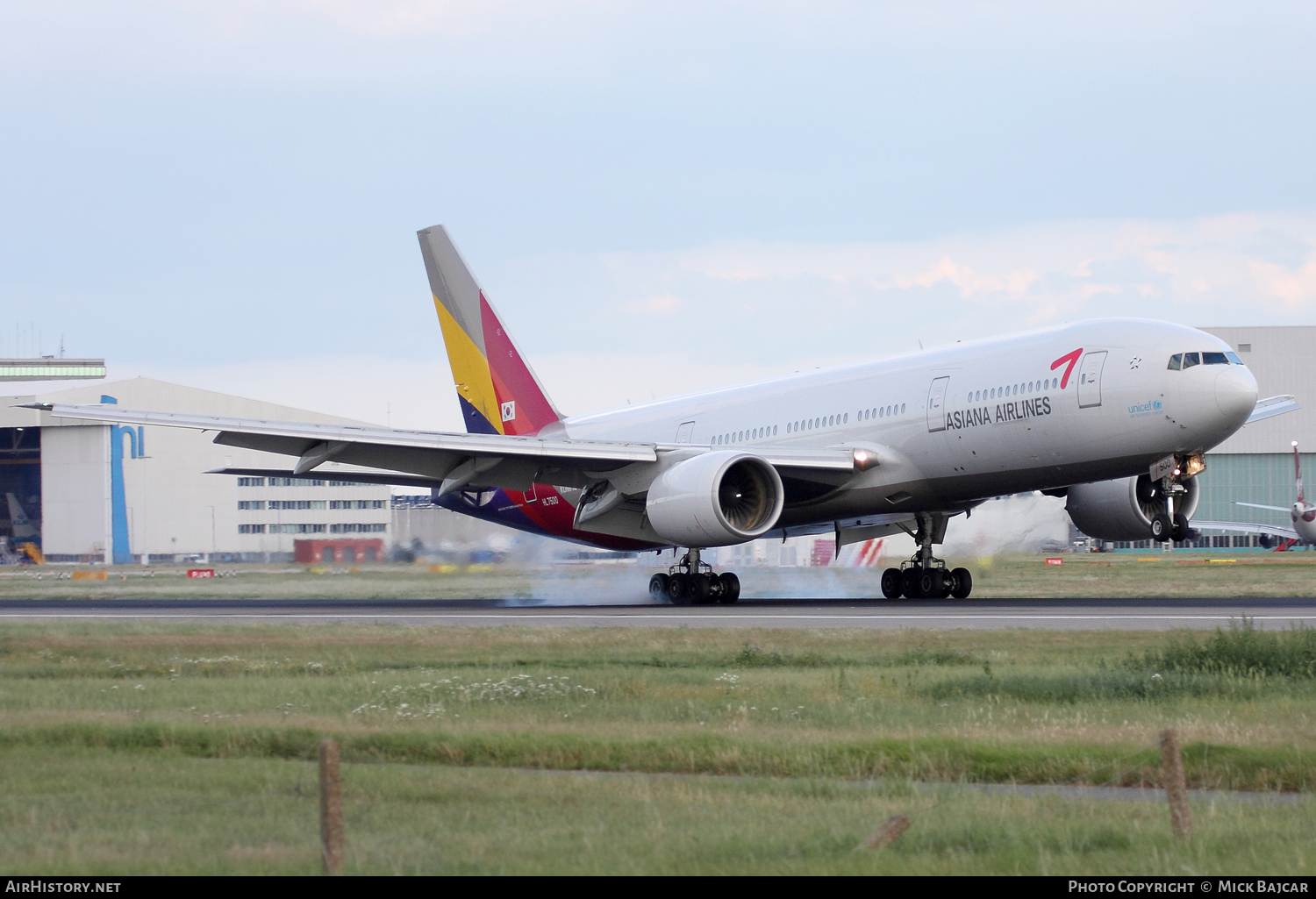 Aircraft Photo of HL7500 | Boeing 777-28E/ER | Asiana Airlines | AirHistory.net #60334