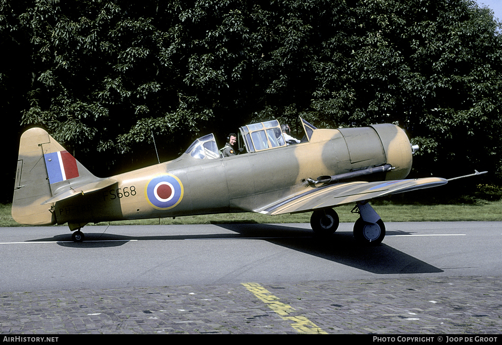 Aircraft Photo of PH-TBR / FS668 | North American AT-16 Harvard IIB | Koninklijke Luchtmacht Historische Vlucht | UK - Air Force | AirHistory.net #60374