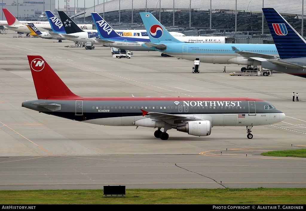 Aircraft Photo of N340NW | Airbus A320-212 | Northwest Airlines | AirHistory.net #60397