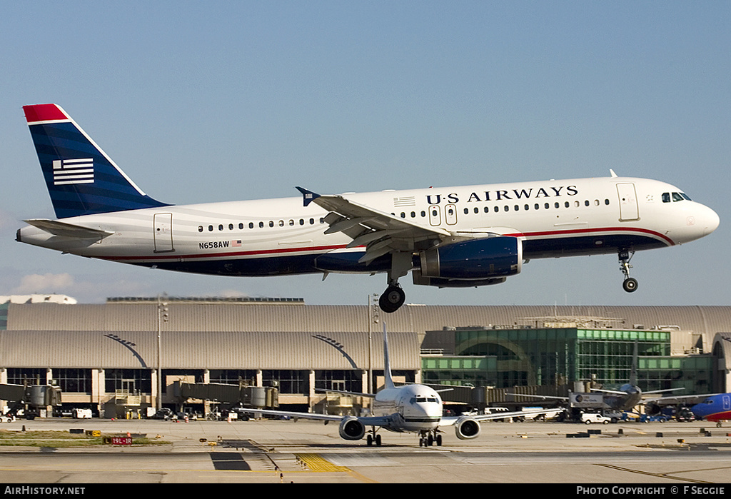 Aircraft Photo of N658AW | Airbus A320-232 | US Airways | AirHistory.net #60417
