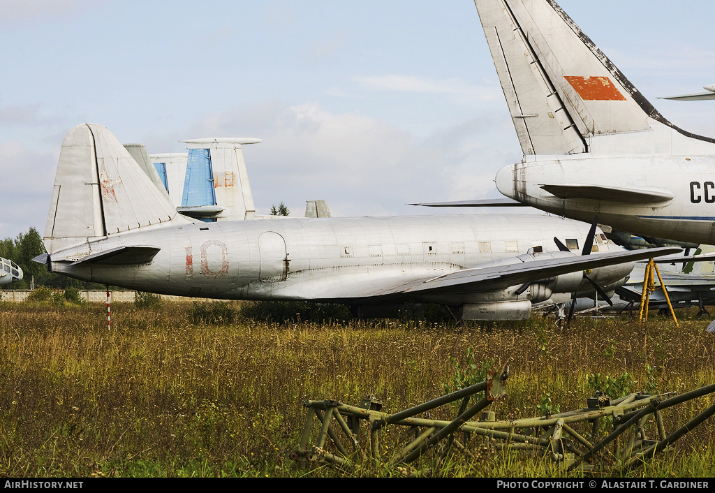 Aircraft Photo of 10 red | Ilyushin Il-12T | Russia - Air Force | AirHistory.net #60427