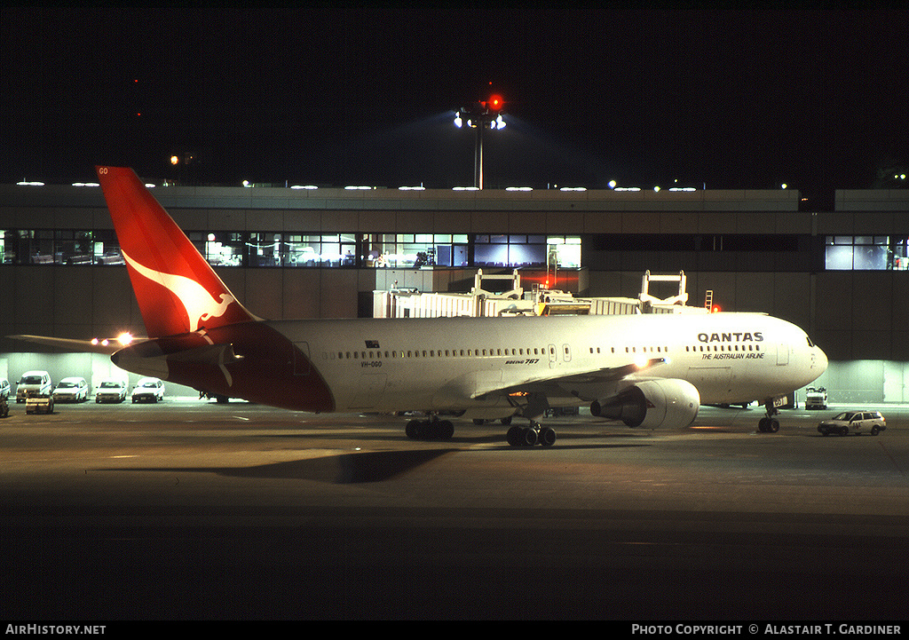 Aircraft Photo of VH-OGO | Boeing 767-338/ER | Qantas | AirHistory.net #60493