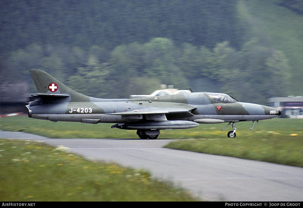Aircraft Photo of J-4203 | Hawker Hunter T68 | Switzerland - Air Force | AirHistory.net #60725