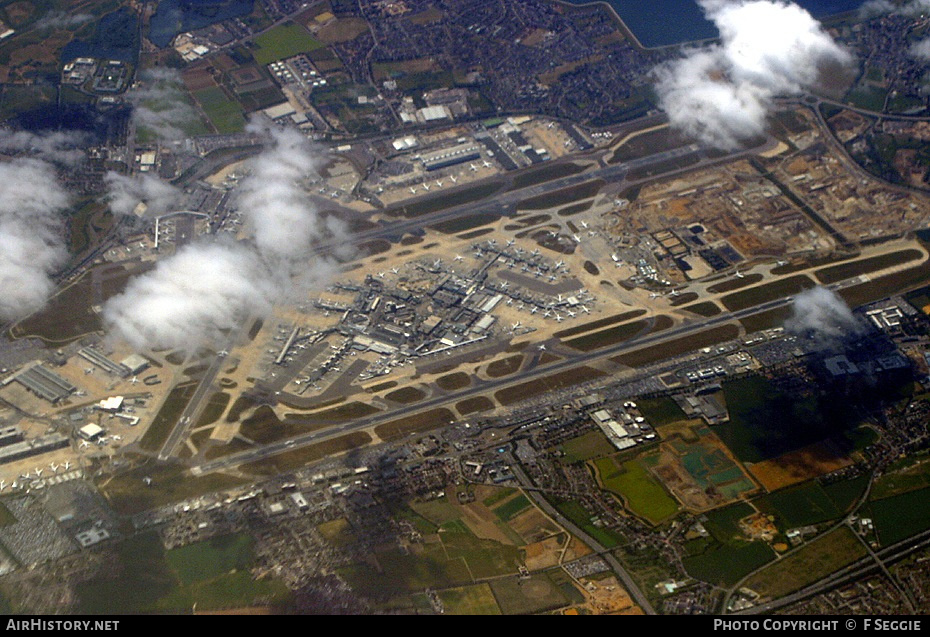 Airport photo of London - Heathrow (EGLL / LHR) in England, United Kingdom | AirHistory.net