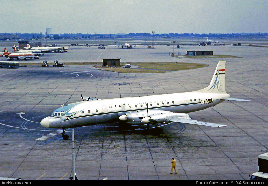 Aircraft Photo of HA-MOA | Ilyushin Il-18V | Malév - Hungarian Airlines | AirHistory.net #60902