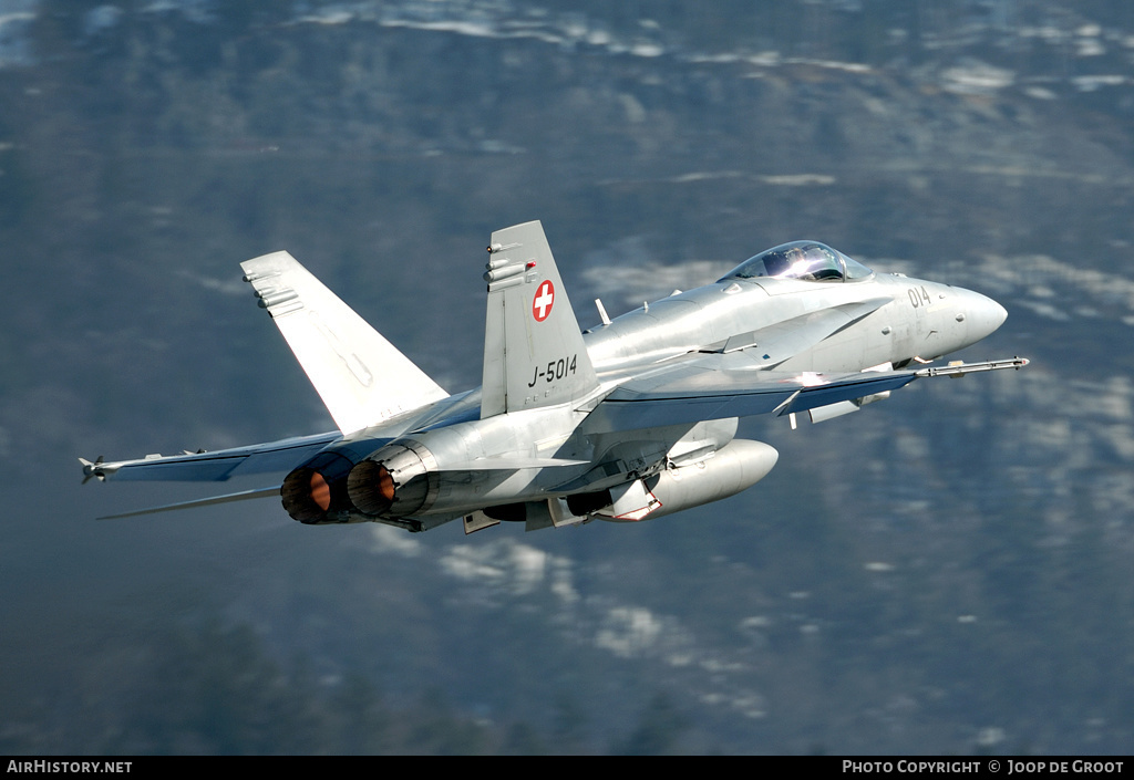 Aircraft Photo of J-5014 | McDonnell Douglas F/A-18C Hornet | Switzerland - Air Force | AirHistory.net #60937