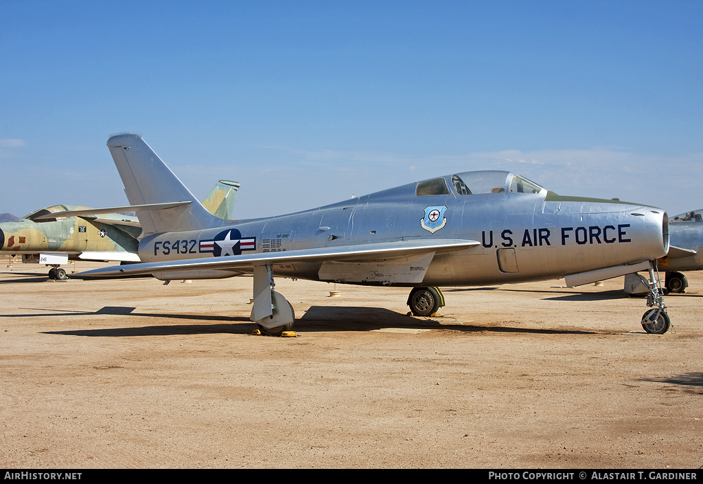 Aircraft Photo of 51-9432 | Republic F-84F Thunderstreak | USA - Air Force | AirHistory.net #61025