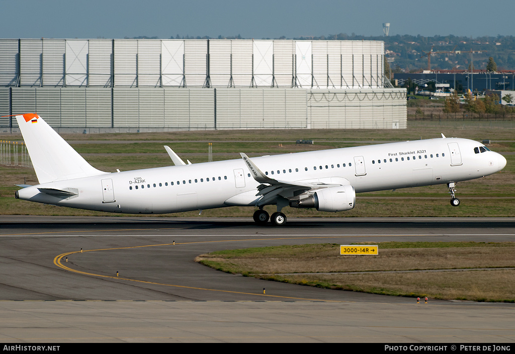 Aircraft Photo of D-AZAK | Airbus A321-211 | AirHistory.net #61180