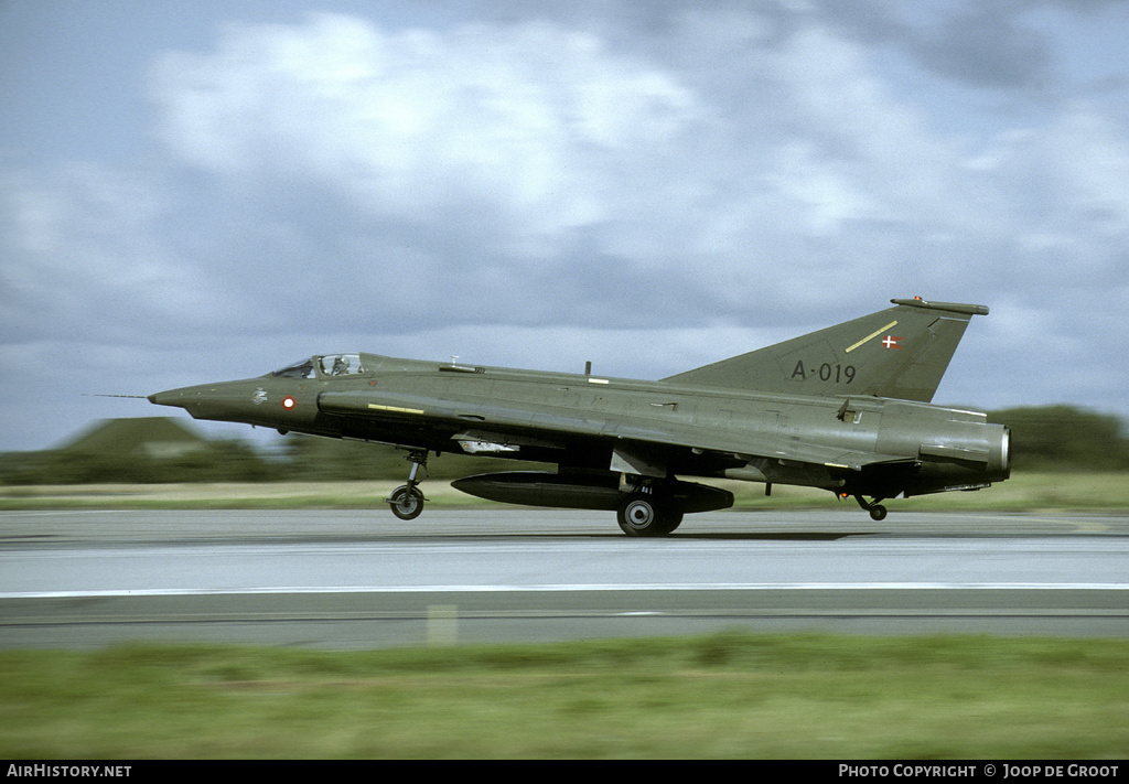 Aircraft Photo of A-019 | Saab F-35 Draken | Denmark - Air Force | AirHistory.net #61282