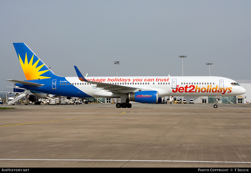 Aircraft Photo of G-LSAL | Boeing 757-204 | Jet2 Holidays | AirHistory.net #61292