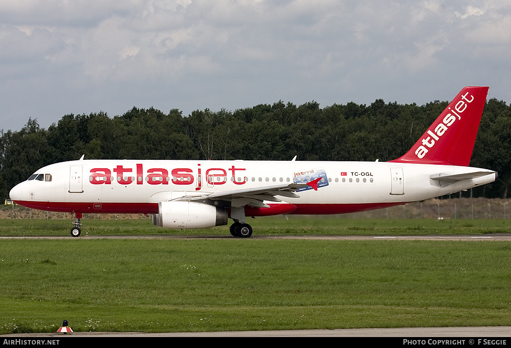 Aircraft Photo of TC-OGL | Airbus A320-232 | Atlasjet Airlines | AirHistory.net #61449