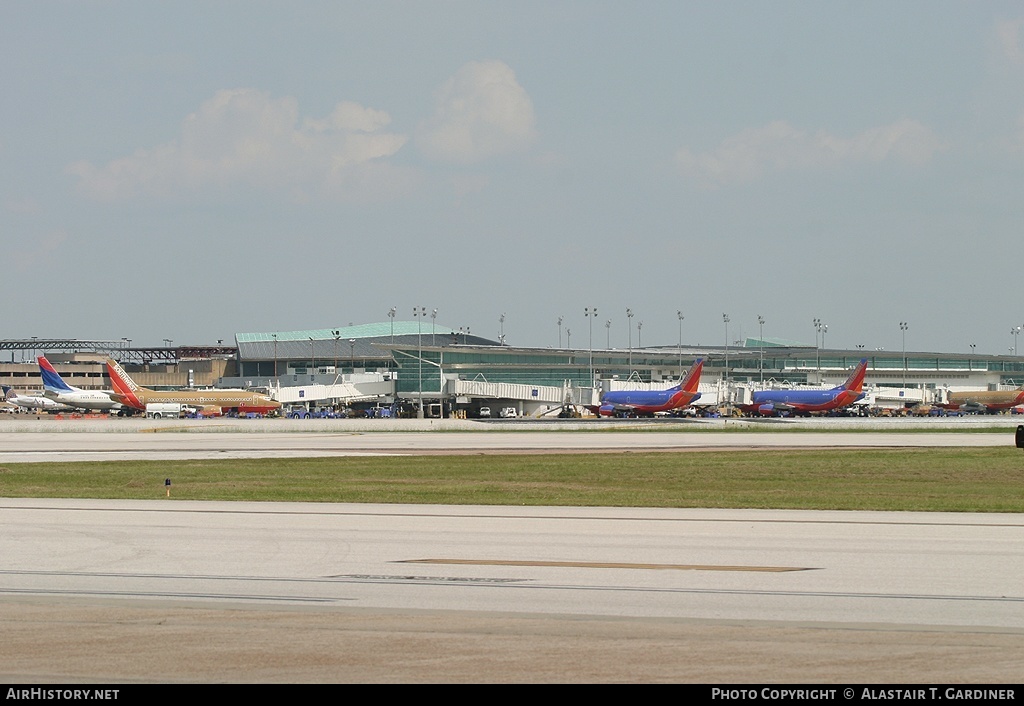 Airport photo of Houston - William P Hobby (KHOU / HOU) in Texas, United States | AirHistory.net #61471