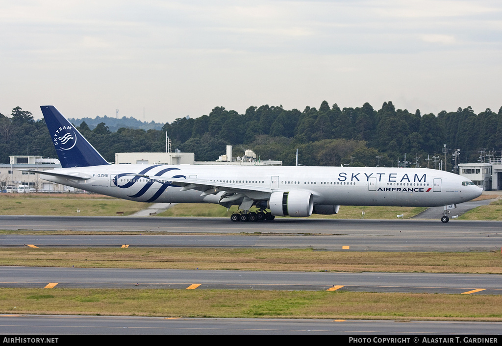 Aircraft Photo of F-GZNE | Boeing 777-328/ER | Air France | AirHistory.net #61495