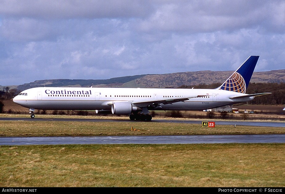 Aircraft Photo of N76054 | Boeing 767-424/ER | Continental Airlines | AirHistory.net #61755