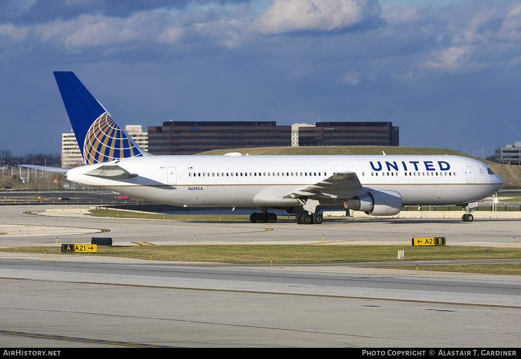 Aircraft Photo of N659UA | Boeing 767-322/ER | United Airlines | AirHistory.net #61886