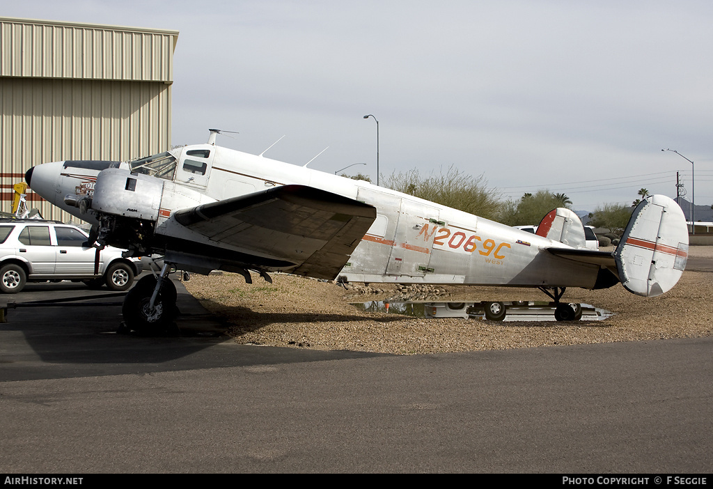 Aircraft Photo of N2069C | Beech E18S | AirHistory.net #62288