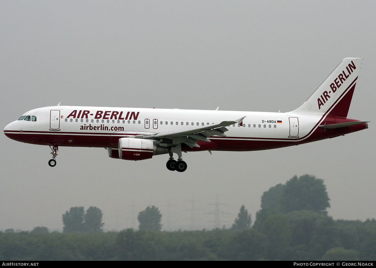 Aircraft Photo of D-ABDA | Airbus A320-214 | Air Berlin | AirHistory.net #62505