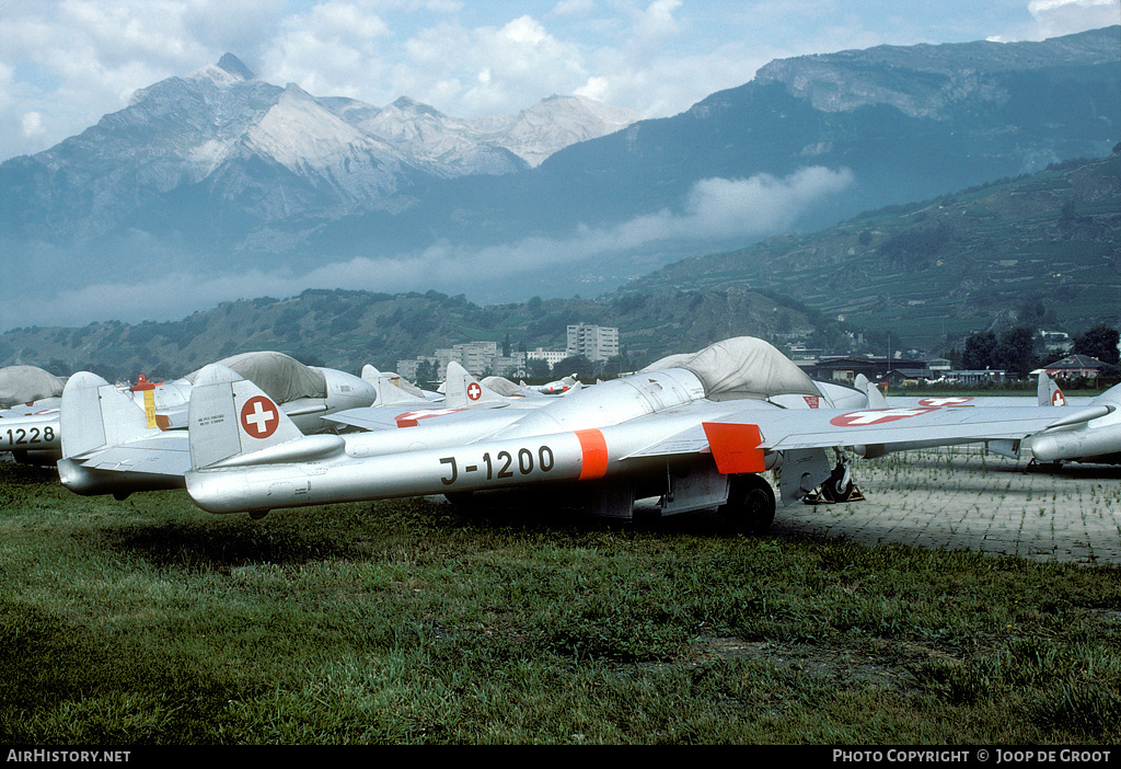 Aircraft Photo of J-1200 | De Havilland D.H. 100 Vampire FB6 | Switzerland - Air Force | AirHistory.net #62526