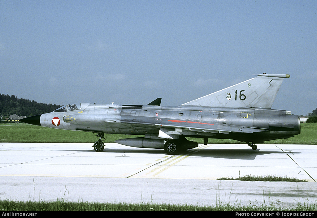 Aircraft Photo of 16 | Saab J35Oe Draken | Austria - Air Force | AirHistory.net #62596