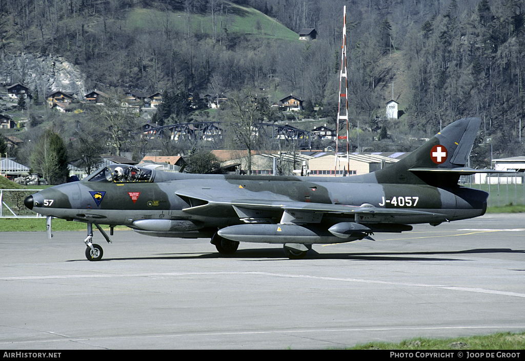 Aircraft Photo of J-4057 | Hawker Hunter F58 | Switzerland - Air Force | AirHistory.net #62615