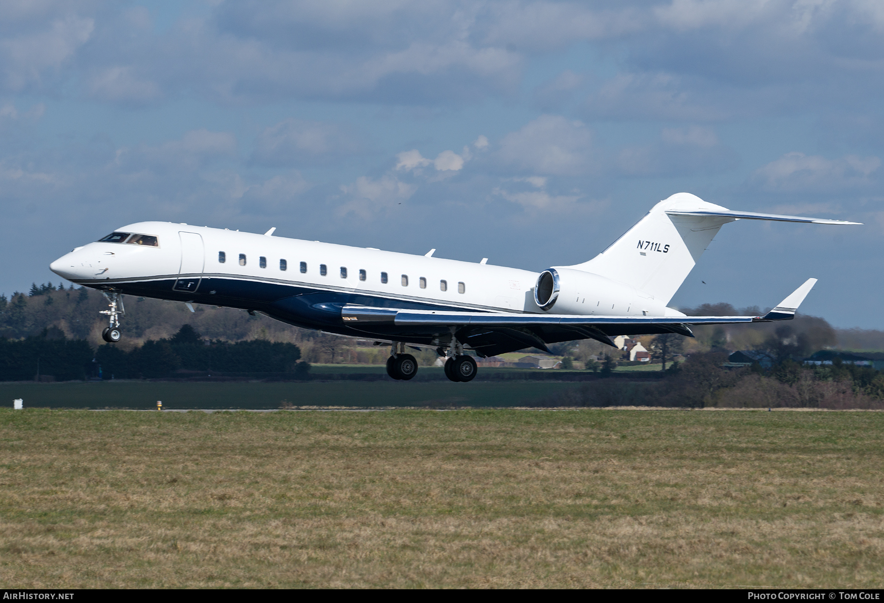 Aircraft Photo of N711LS | Bombardier Global 6000 (BD-700-1A10) | AirHistory.net #62729
