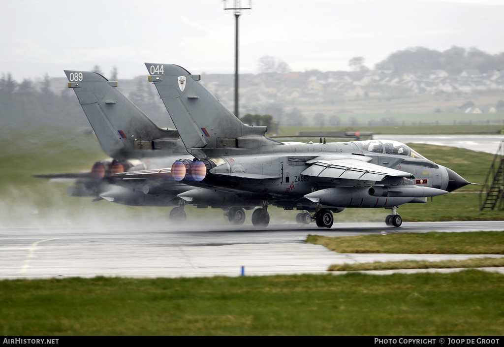 Aircraft Photo of ZA552 | Panavia Tornado GR4(T) | UK - Air Force | AirHistory.net #62737