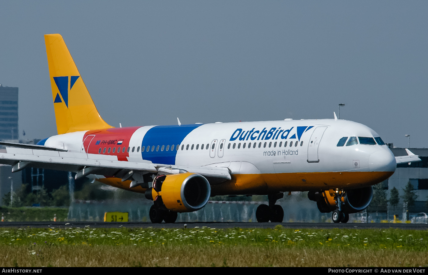 Aircraft Photo of PH-BMC | Airbus A320-214 | DutchBird | AirHistory.net #62850