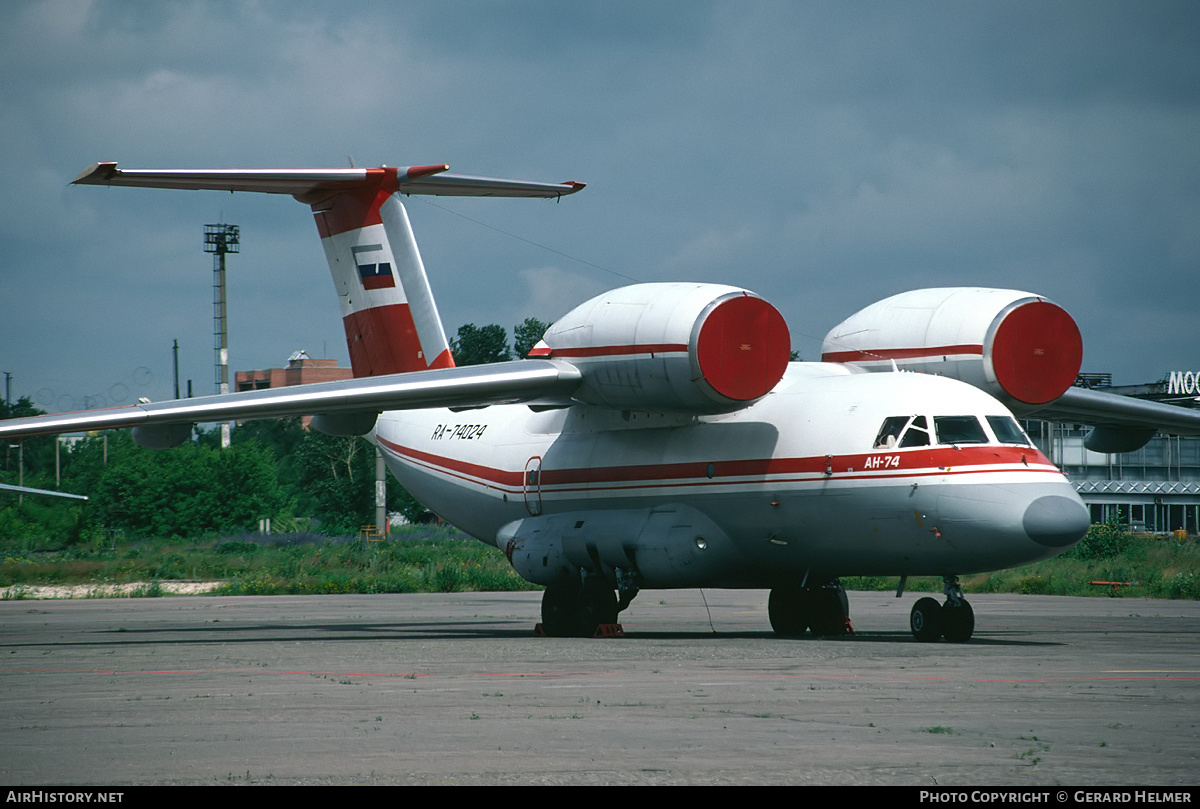 Aircraft Photo of RA-74024 | Antonov An-74 | AirHistory.net #62933