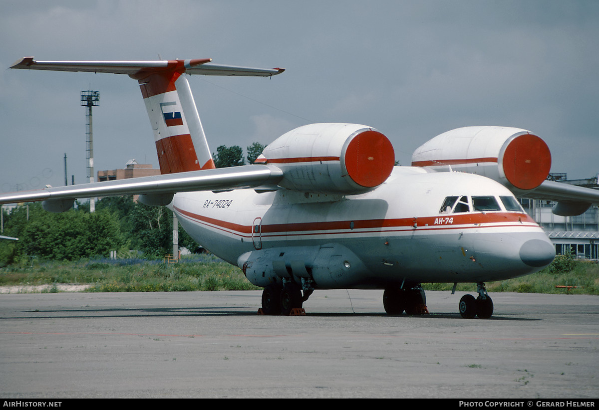 Aircraft Photo of RA-74024 | Antonov An-74 | AirHistory.net #62933