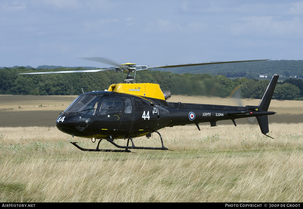 Aircraft Photo of ZJ244 | Eurocopter AS-350BB Squirrel HT2 | UK - Army | AirHistory.net #63014