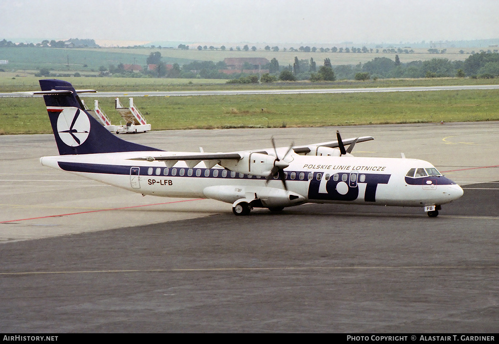 Aircraft Photo of SP-LFB | ATR ATR-72-202 | LOT Polish Airlines - Polskie Linie Lotnicze | AirHistory.net #63092