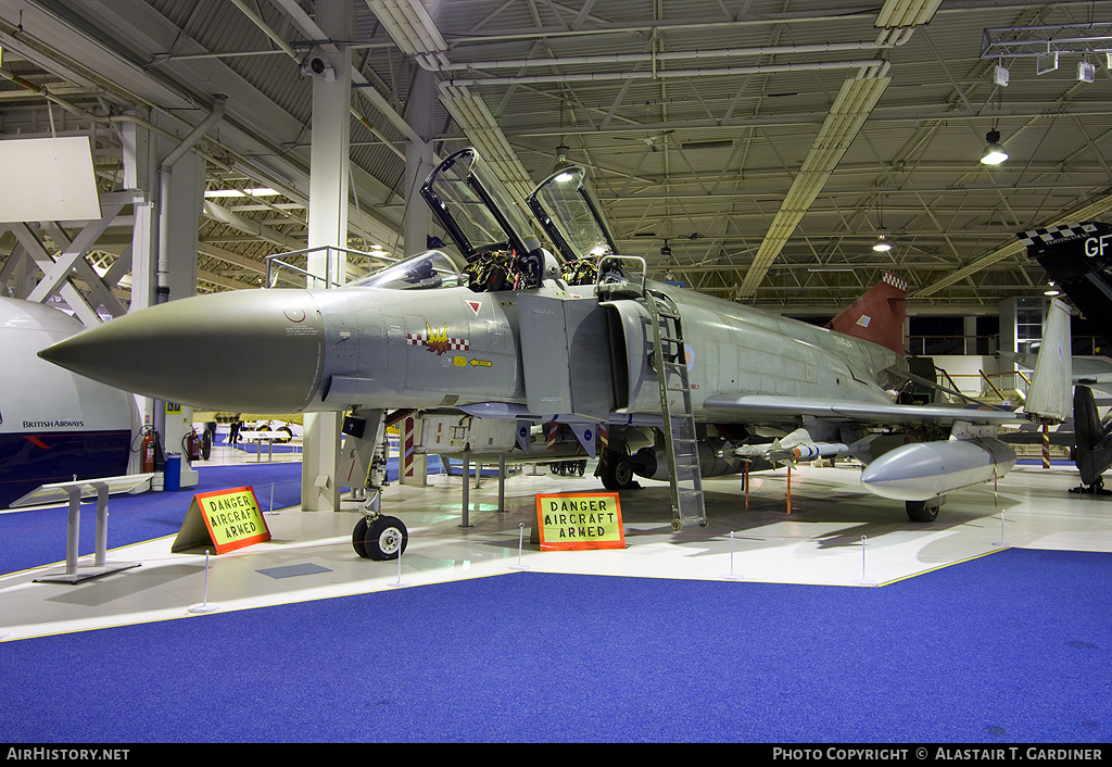 Aircraft Photo of XV424 | McDonnell Douglas F-4M Phantom FGR2 | UK - Air Force | AirHistory.net #63111