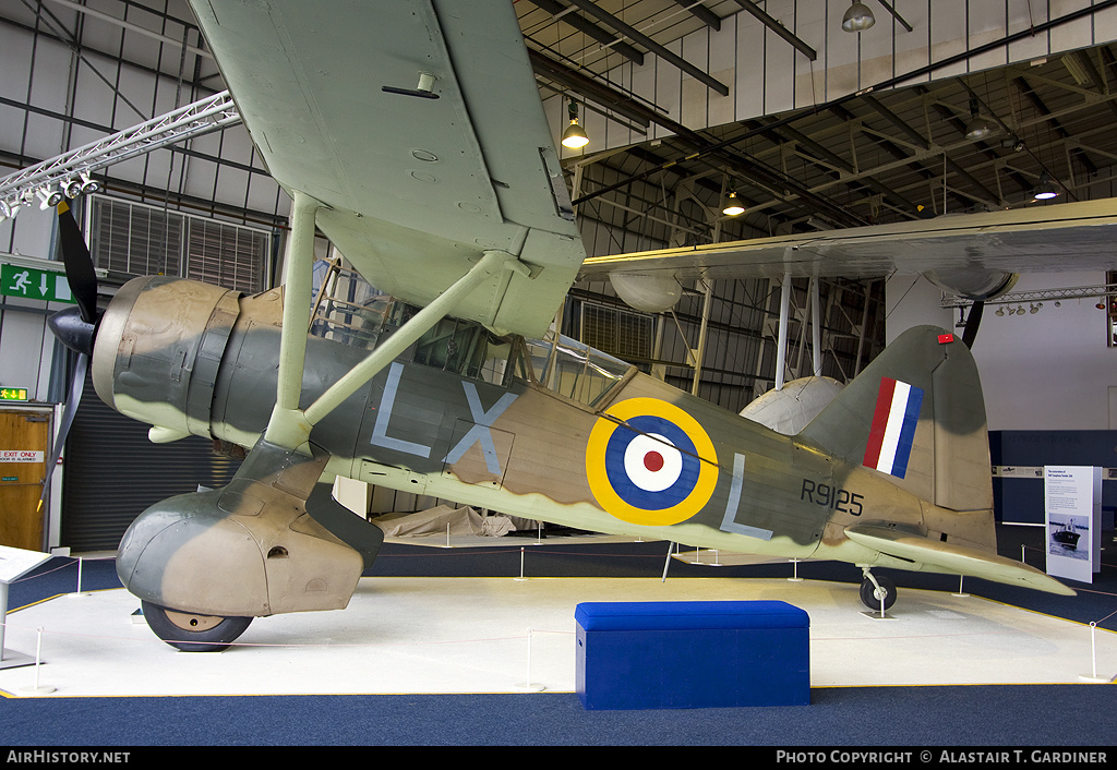 Aircraft Photo of R9125 | Westland Lysander Mk.III | UK - Air Force | AirHistory.net #63192