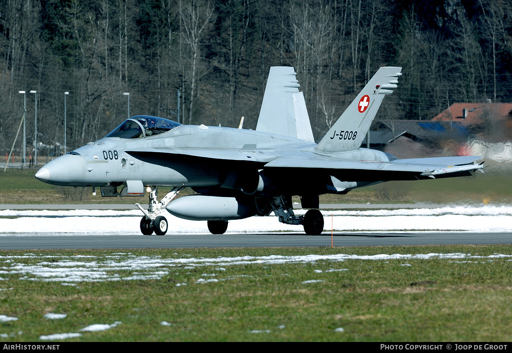 Aircraft Photo of J-5008 | McDonnell Douglas F/A-18C Hornet | Switzerland - Air Force | AirHistory.net #63193