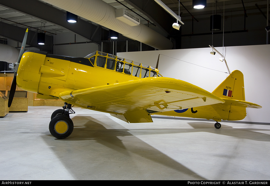 Aircraft Photo of 3270 | North American AT-16 Harvard II | Canada - Air Force | AirHistory.net #63200