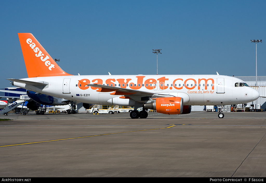 Aircraft Photo of G-EZIY | Airbus A319-111 | EasyJet | AirHistory.net #63370