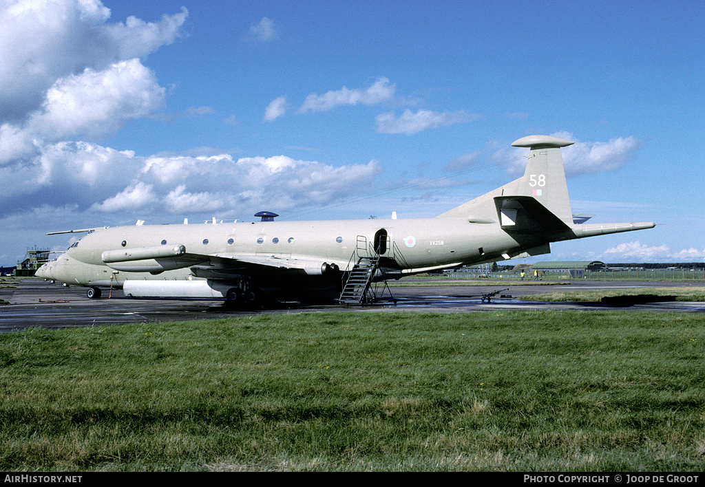 Aircraft Photo of XV258 | Hawker Siddeley HS-801 Nimrod MR.2P | UK - Air Force | AirHistory.net #63419