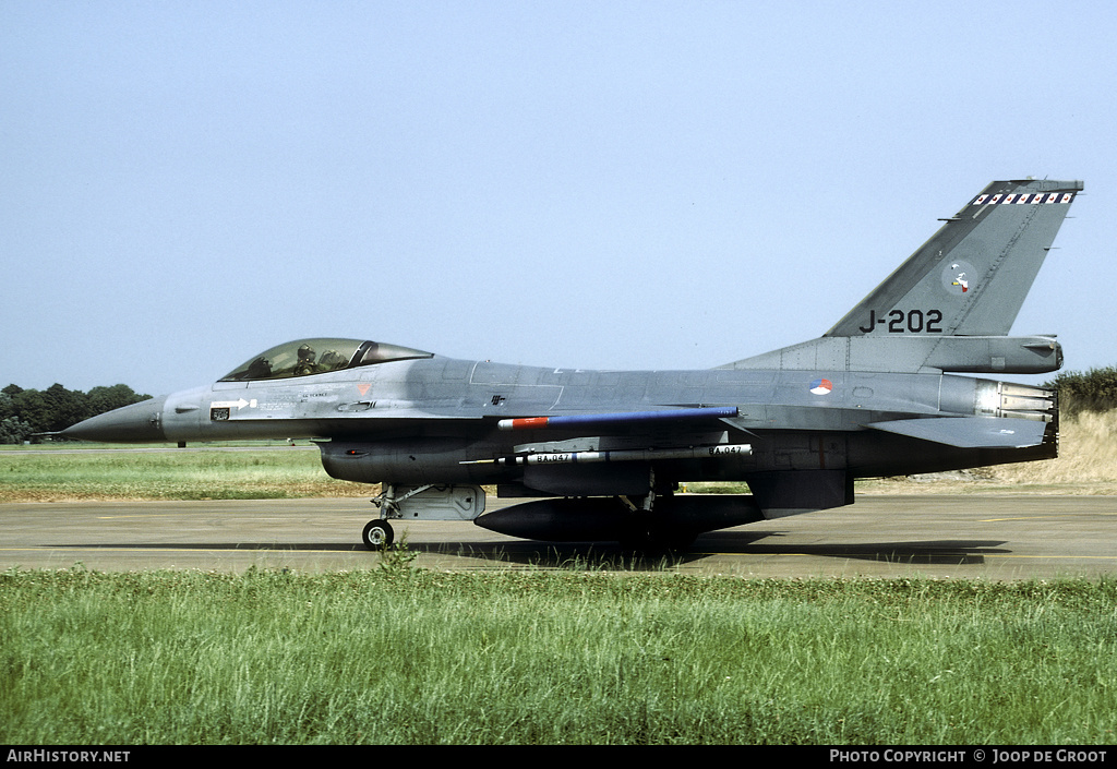 Aircraft Photo of J-202 | General Dynamics F-16A Fighting Falcon | Netherlands - Air Force | AirHistory.net #63501