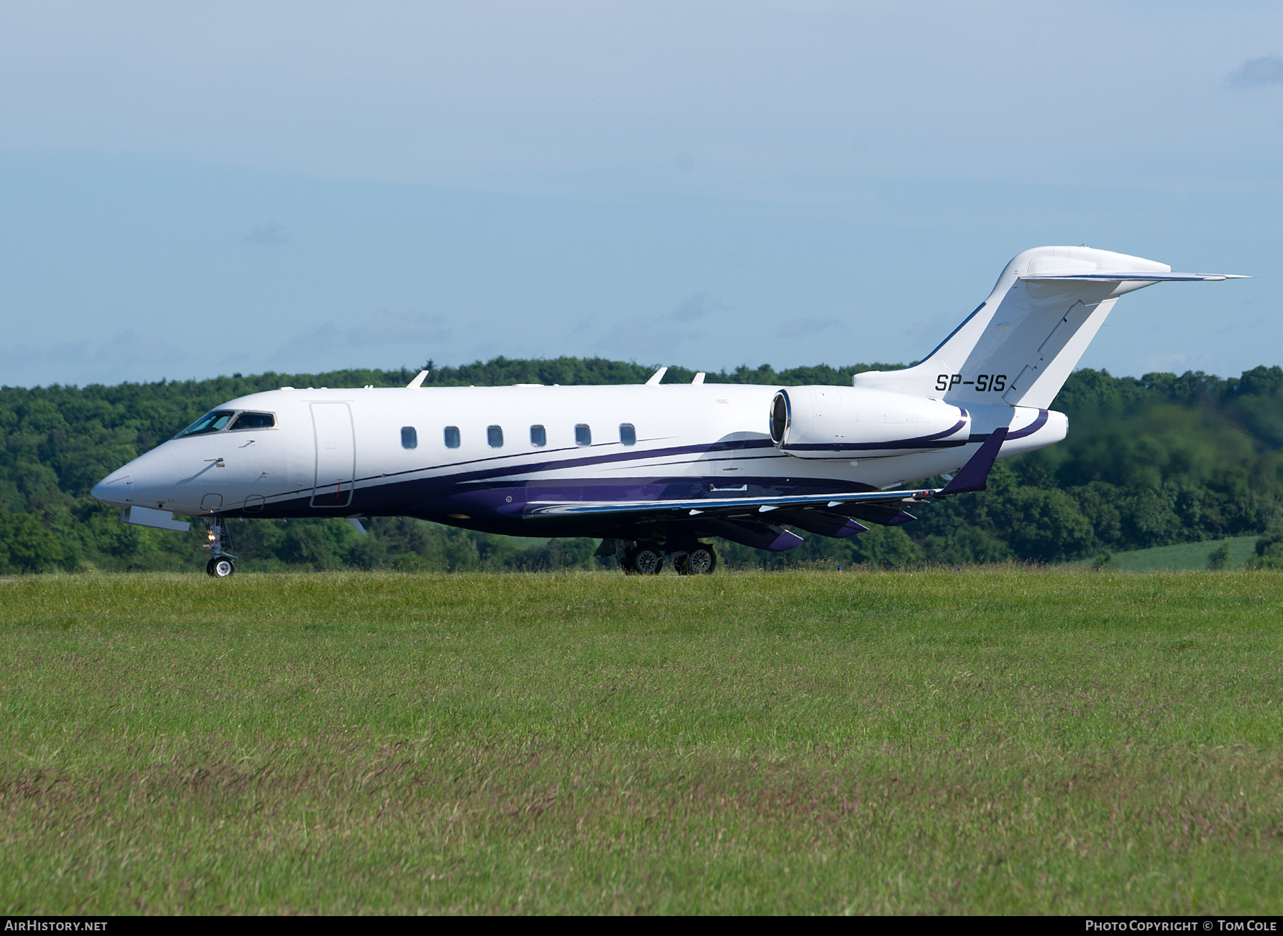 Aircraft Photo of SP-SIS | Bombardier Challenger 300 (BD-100-1A10) | AirHistory.net #63528