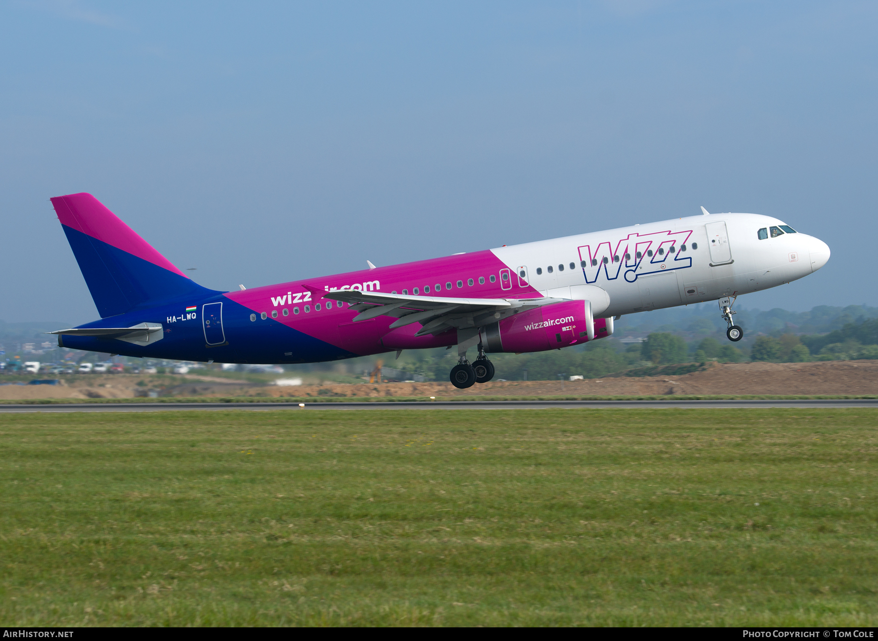 Aircraft Photo of HA-LWQ | Airbus A320-232 | Wizz Air | AirHistory.net #63568