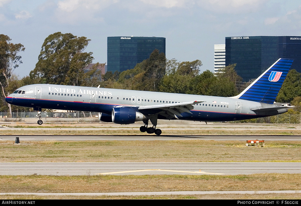 Aircraft Photo of N511UA | Boeing 757-222 | United Airlines | AirHistory.net #63592